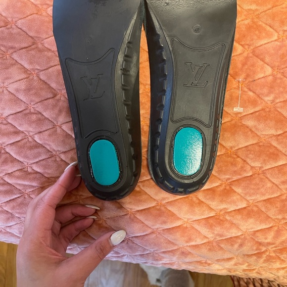 Louis Vuitton Drops High Rain Boots – Black - Picture 9 of 12